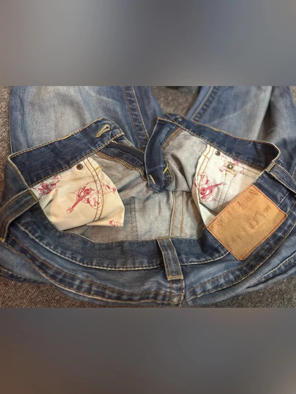 True Religion | Men's Vintage Denim Jeans | Y2K | Distressed Wash | Size 32